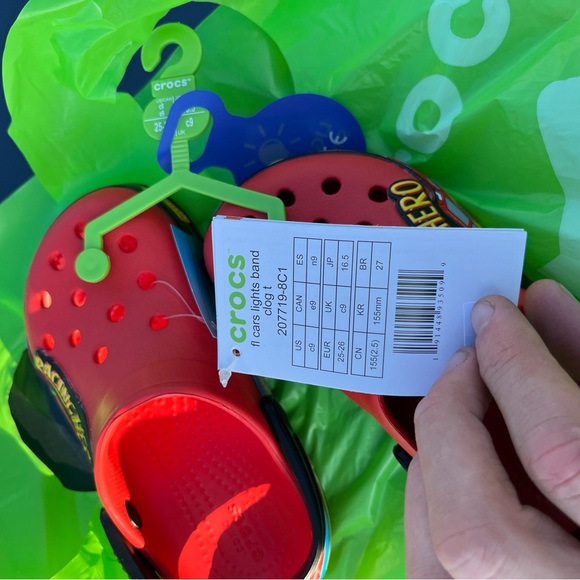 Desirable light up Lightning McQueen Crocs kids size 9C. Brand New w/receipt! - Picture 6 of 7